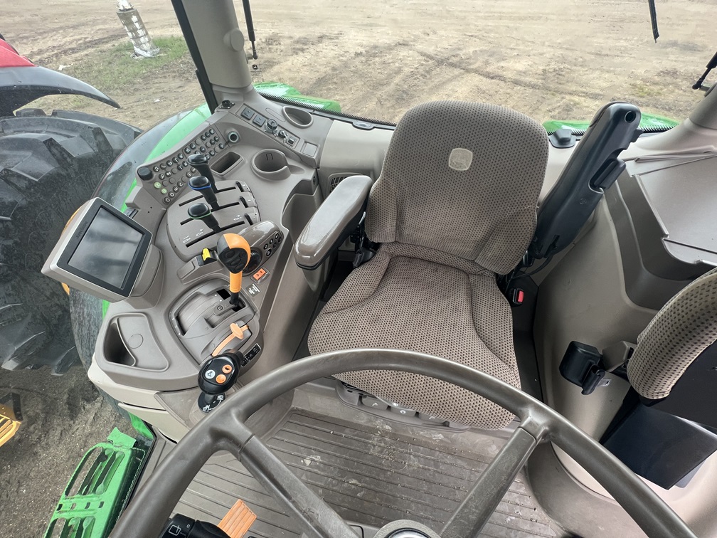 2015 John Deere 6175R Tractor