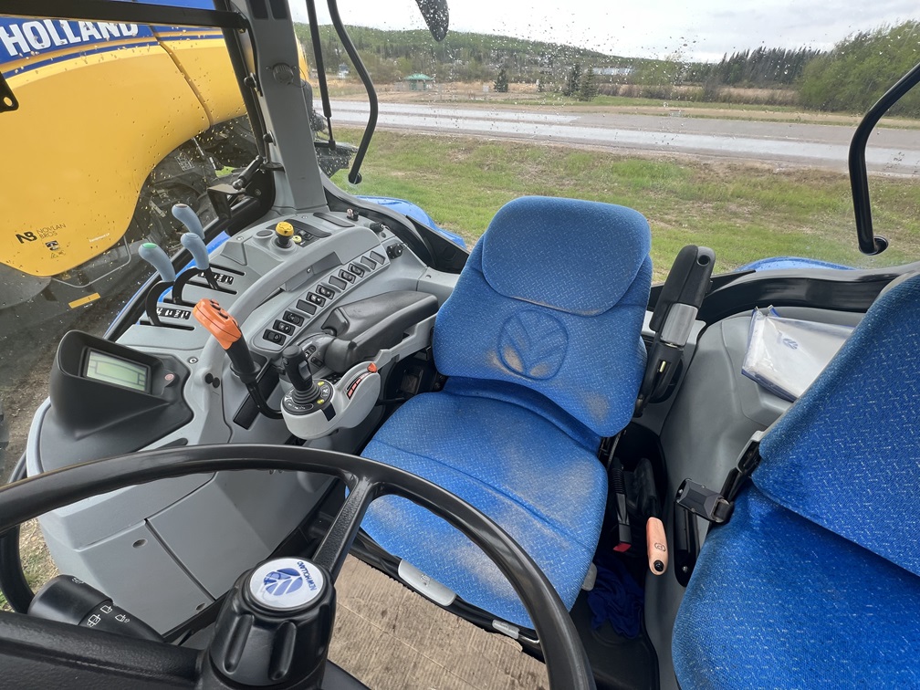 2008 New Holland T7040 Tractor