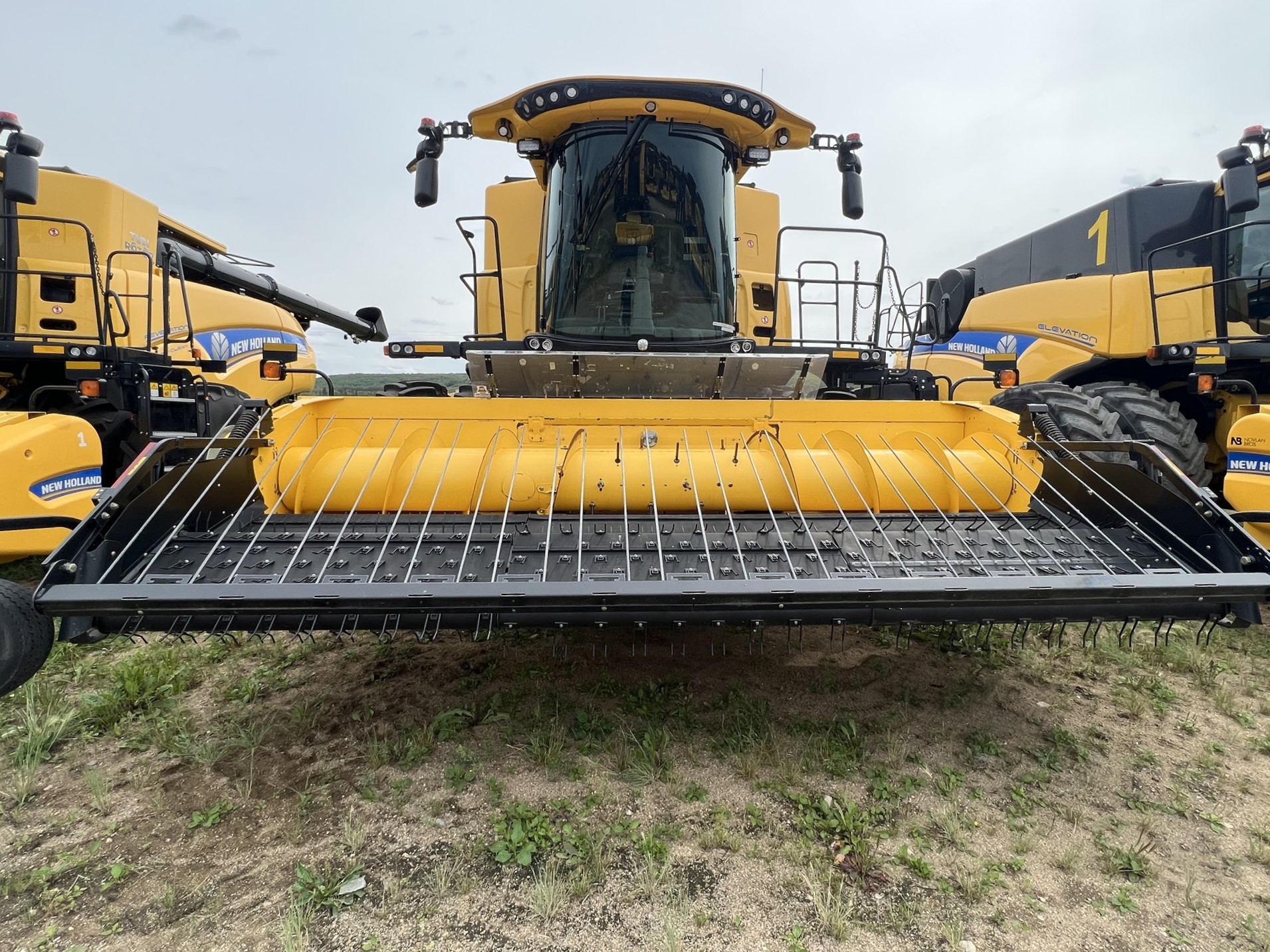 2021 New Holland CR9.90Z Combine