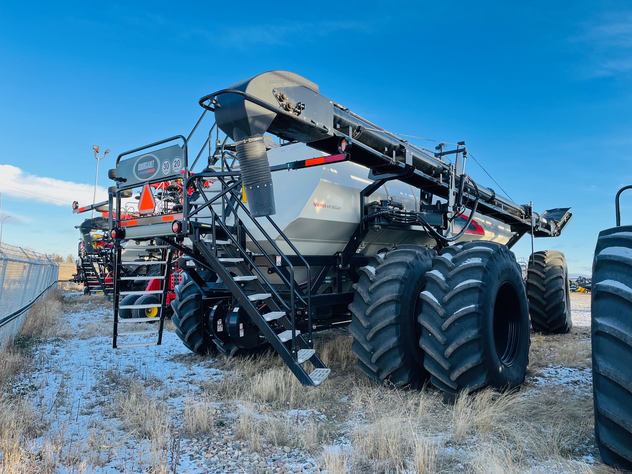 2022 Bourgault 9950 Air Tank/Cart