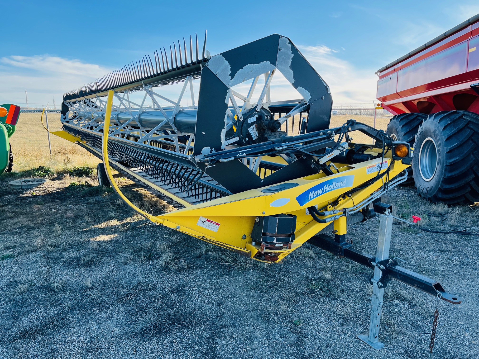 2011 New Holland 94C-36 Header Combine