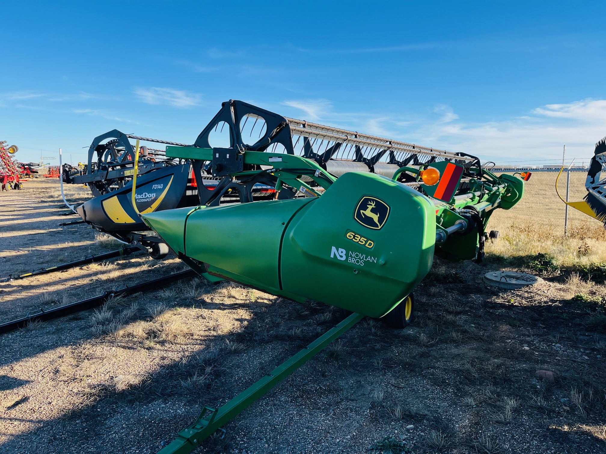 2011 John Deere 635D Header Combine