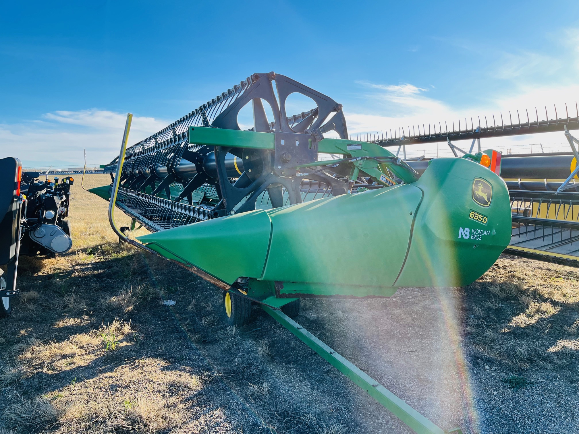 2011 John Deere 635D Header Combine