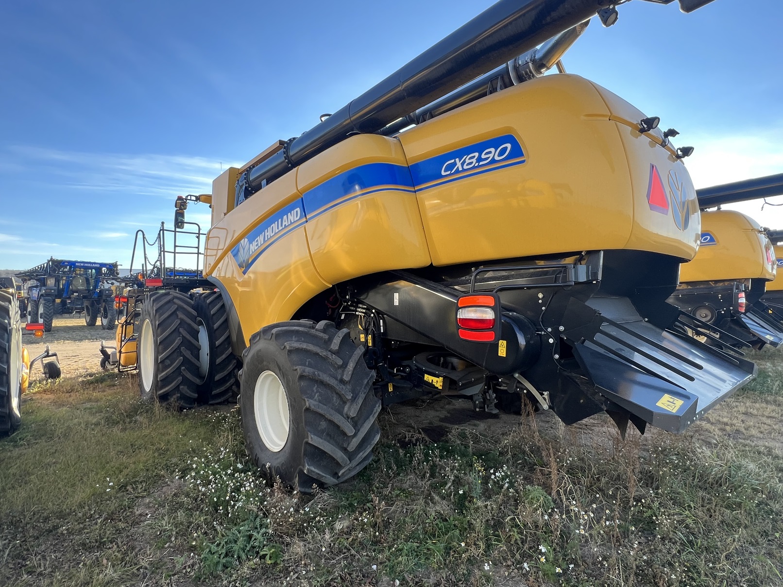 2020 New Holland CX8.90Z Combine