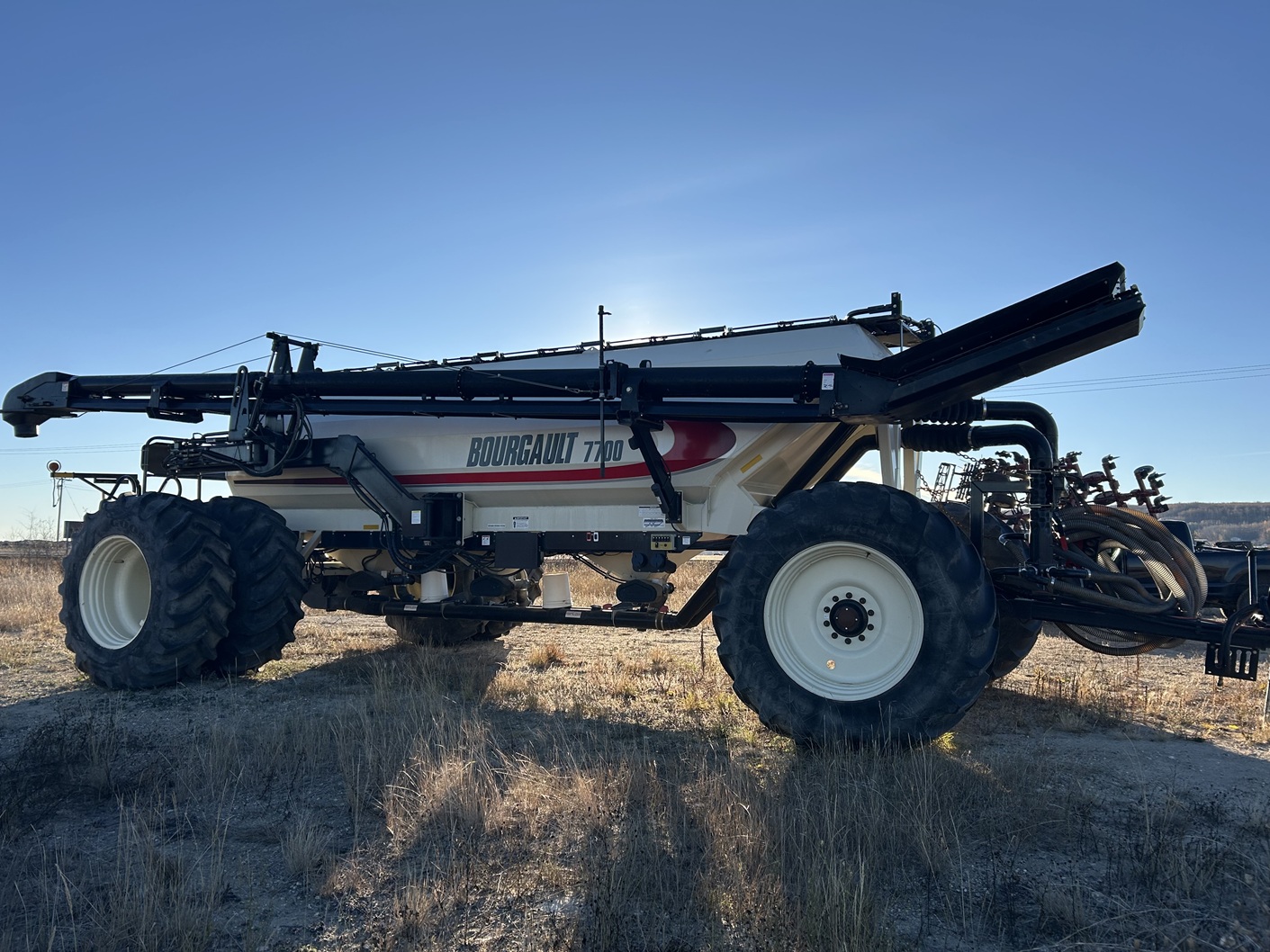 2013 Bourgault 7700 Air Tank/Cart