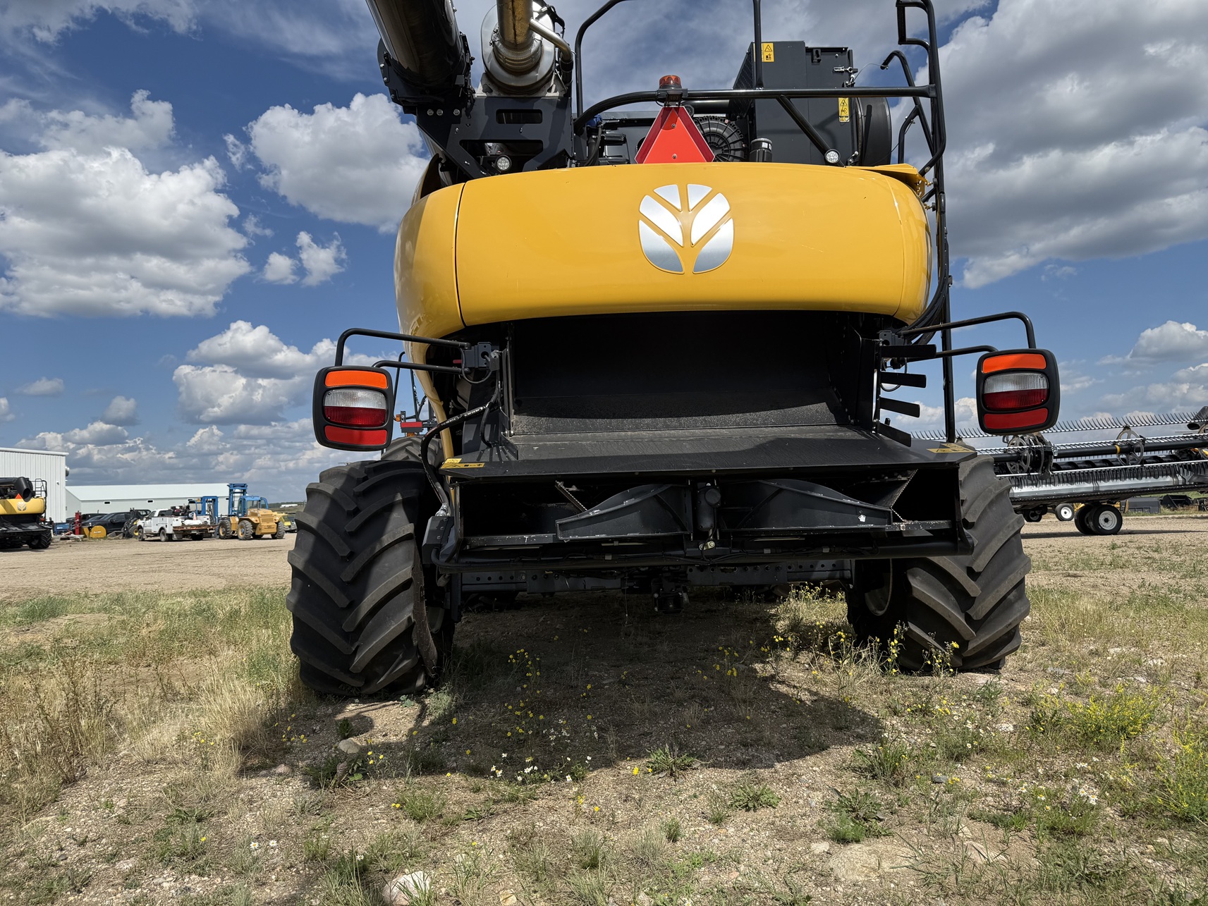 2024 New Holland CR10.90Z Combine