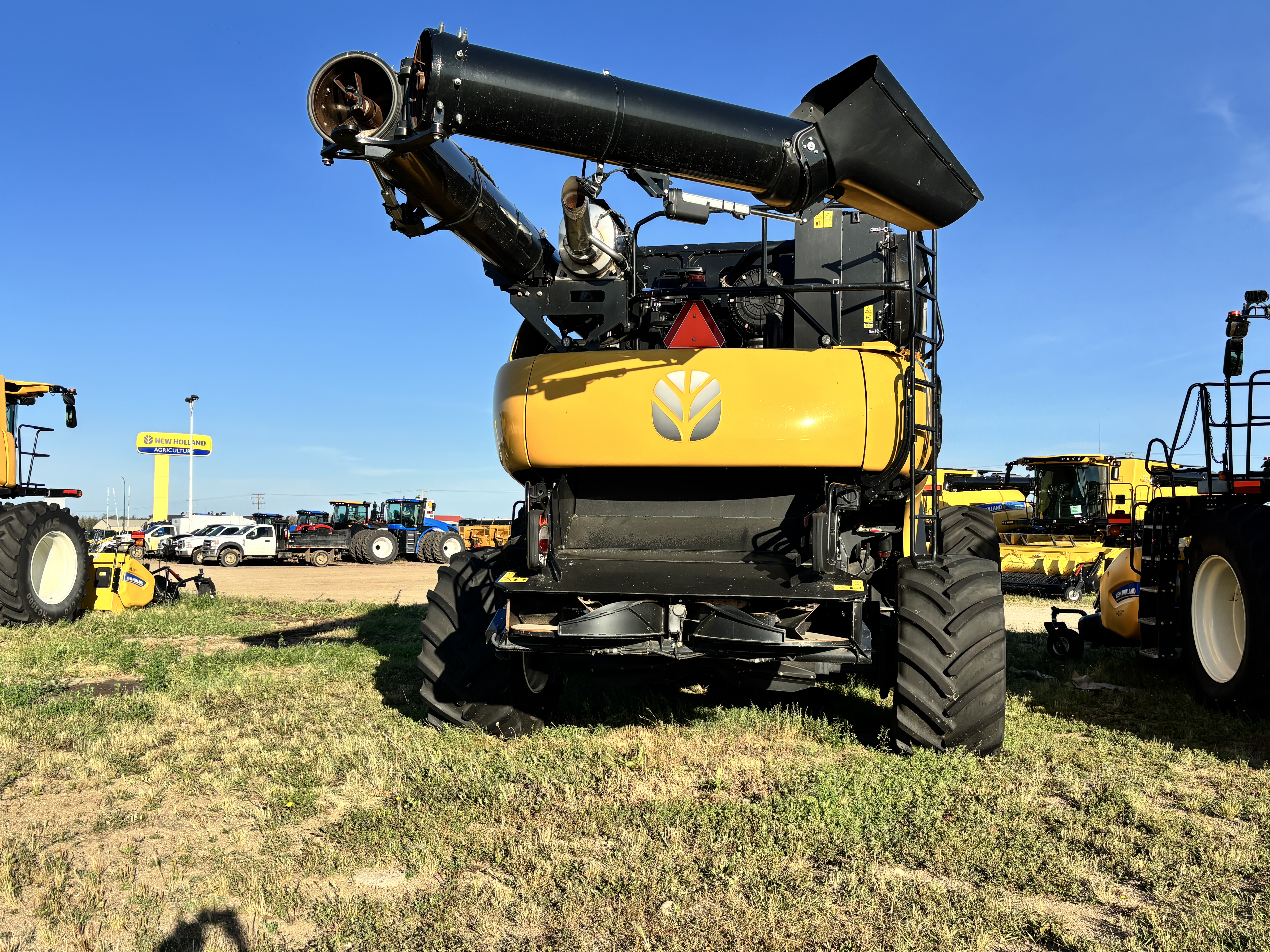 2021 New Holland CR10.90Z Combine