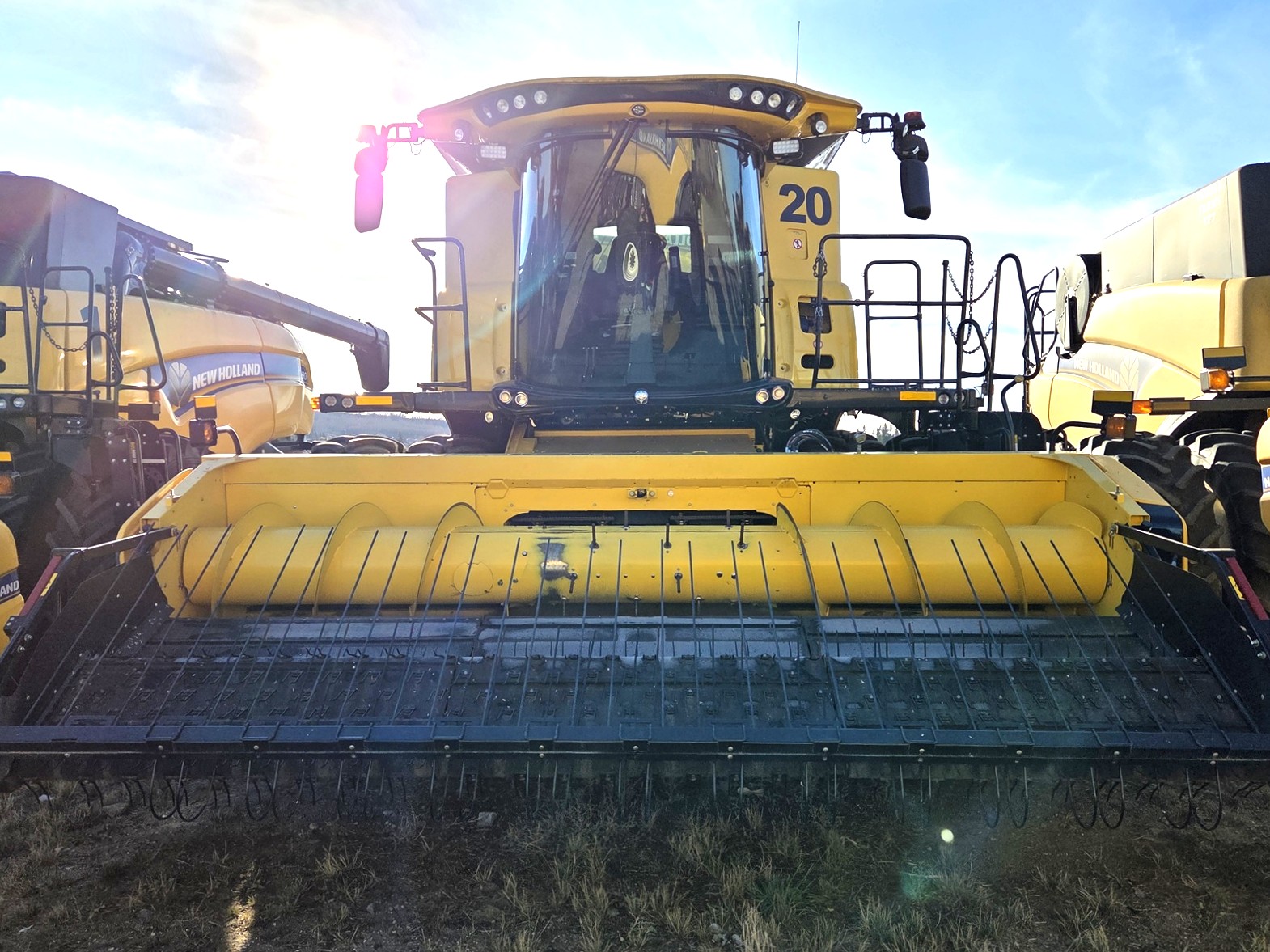 2020 New Holland CX8.90Z Combine