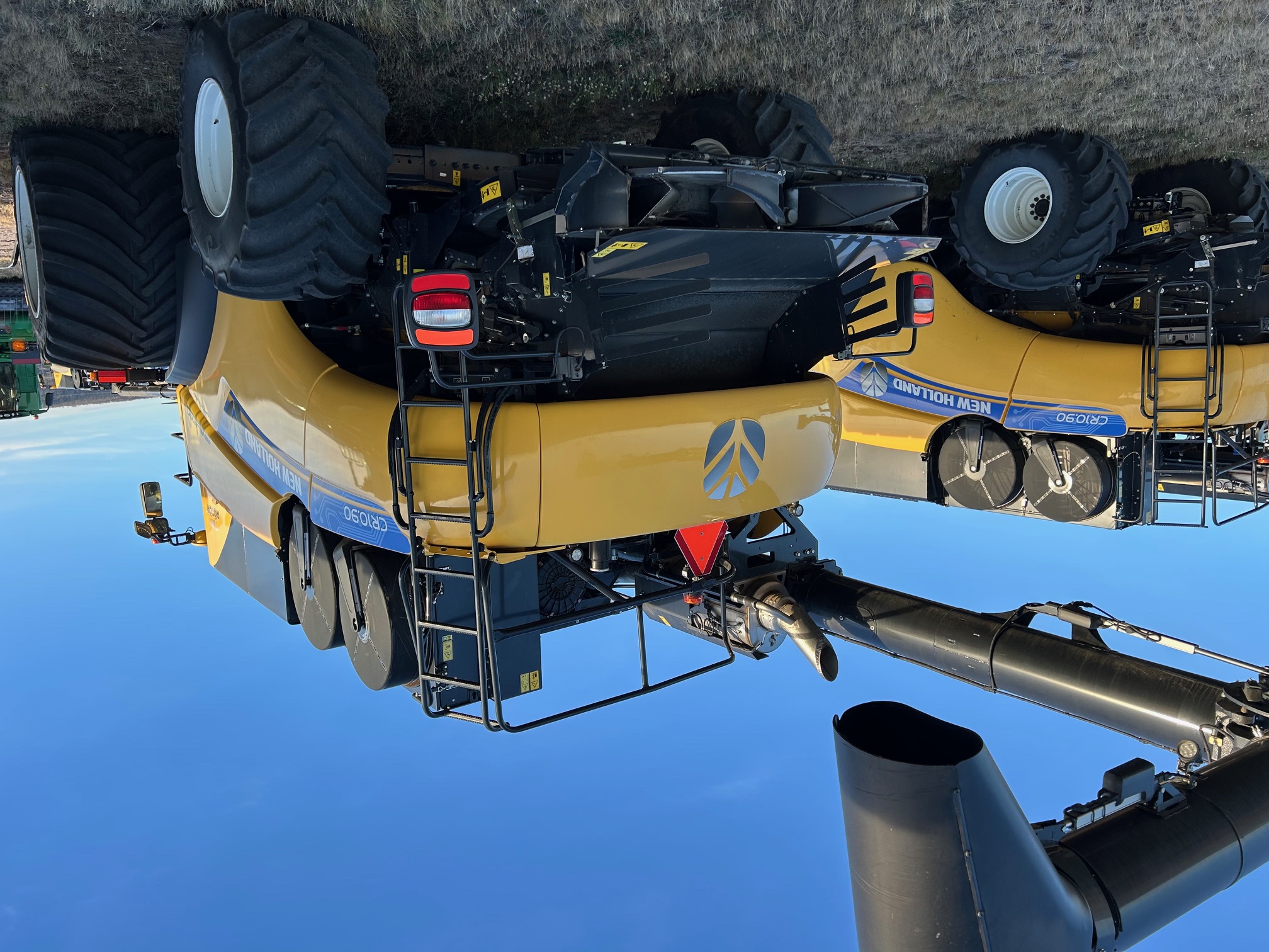 2023 New Holland CR10.90Z Combine