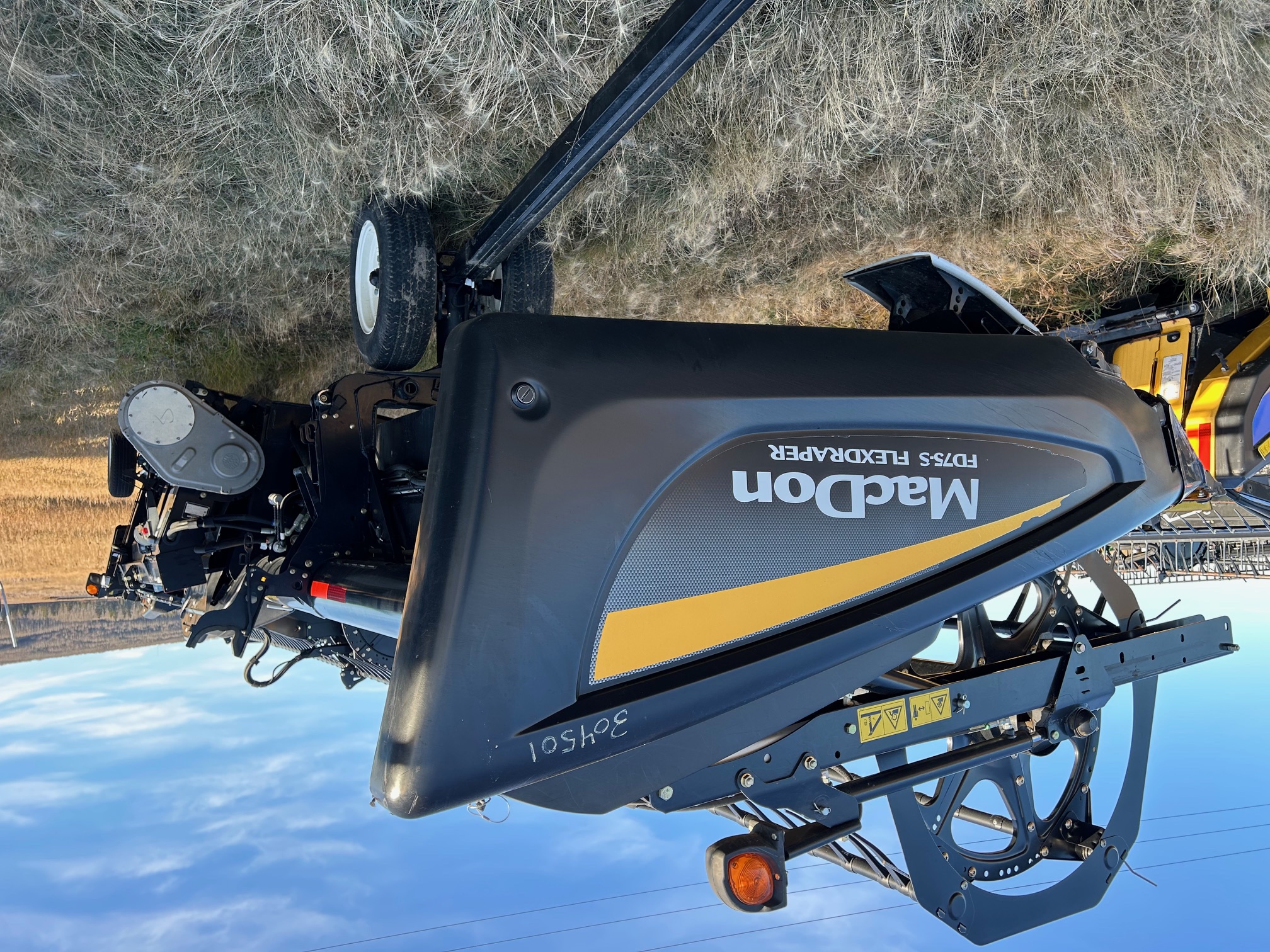 2017 MacDon FD75-35 Header Combine