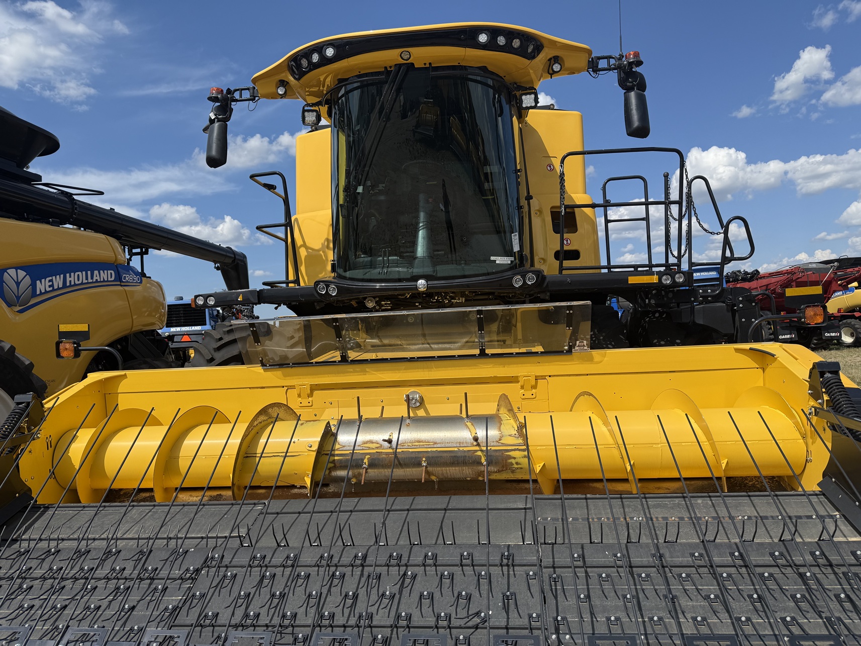 2024 New Holland CR8.90Z Combine