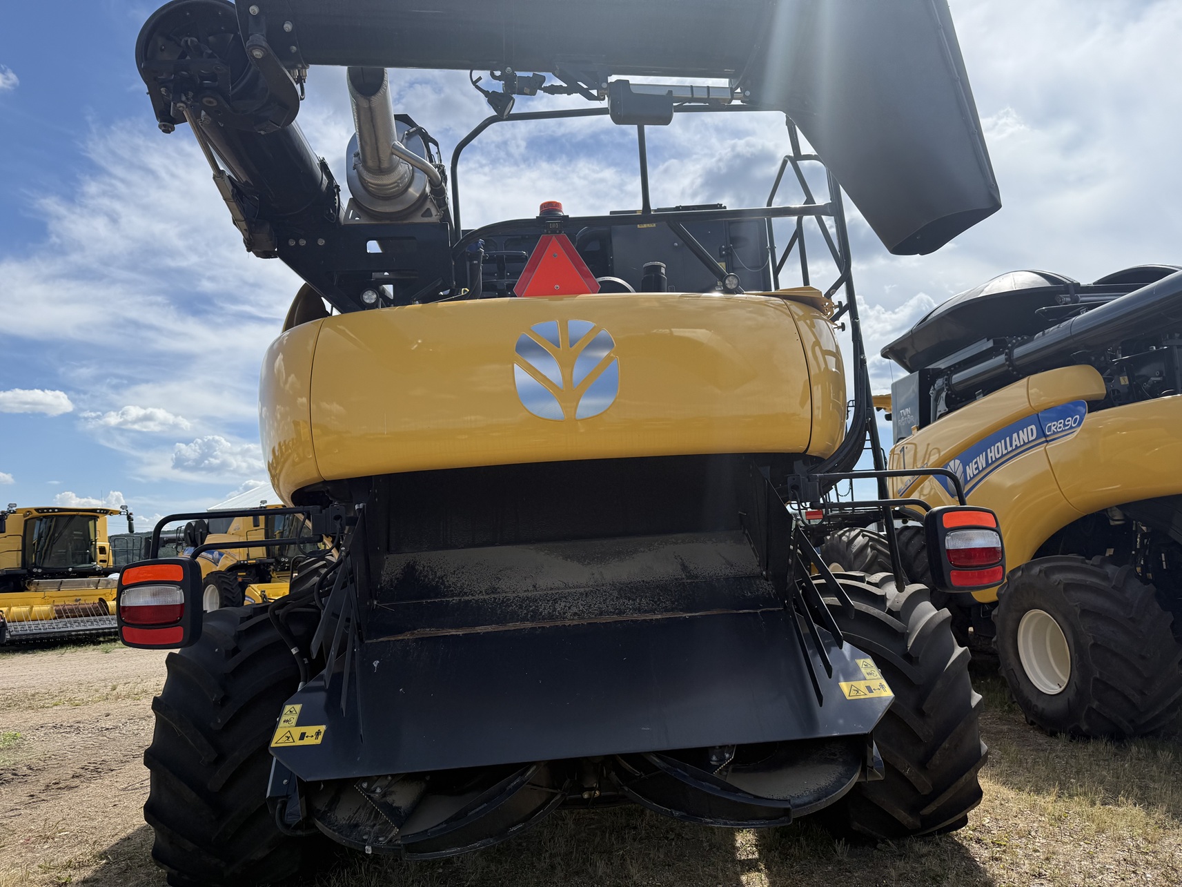 2024 New Holland CR8.90Z Combine