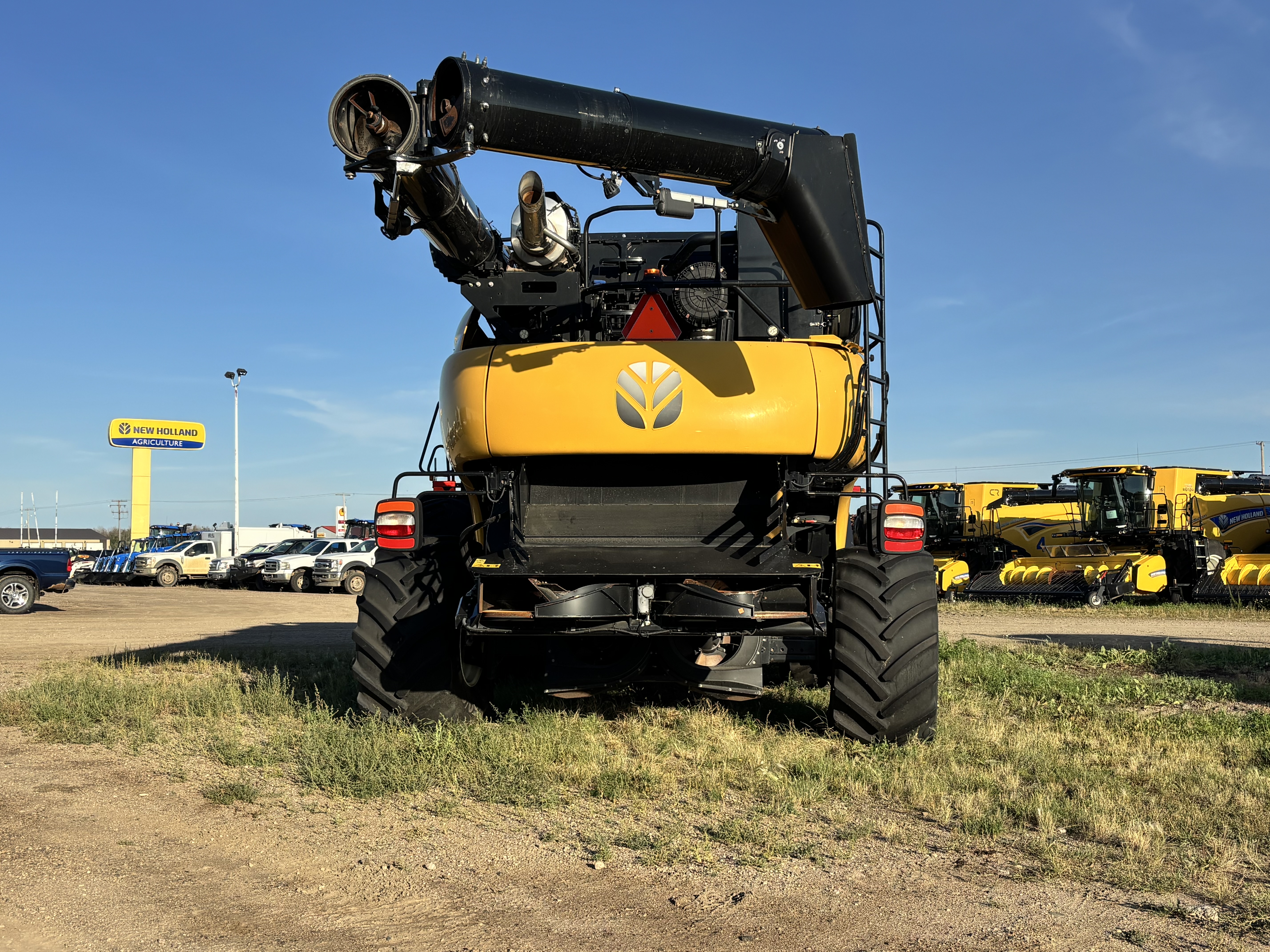 2022 New Holland CR10.90Z Combine