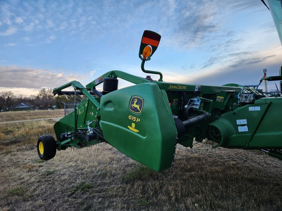 2016 John Deere 615P Header Combine