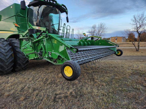 2019 John Deere 615P Header Combine