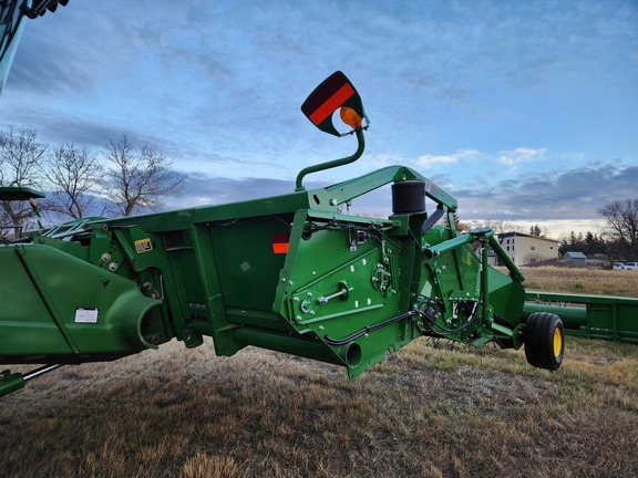 2019 John Deere 615P Header Combine