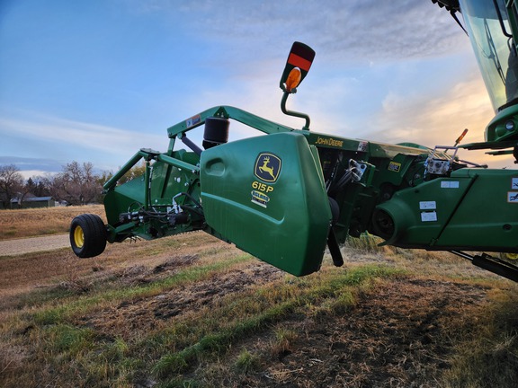 2018 John Deere 615P Header Combine