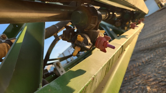 2016 John Deere R4038 Sprayer/High Clearance