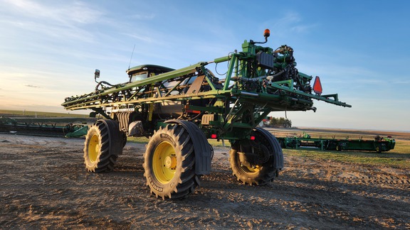 2016 John Deere R4038 Sprayer/High Clearance