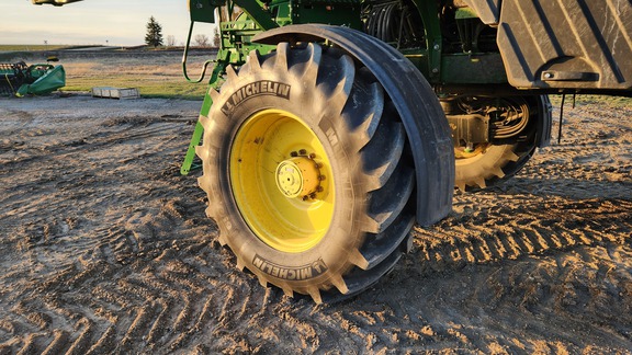 2016 John Deere R4038 Sprayer/High Clearance