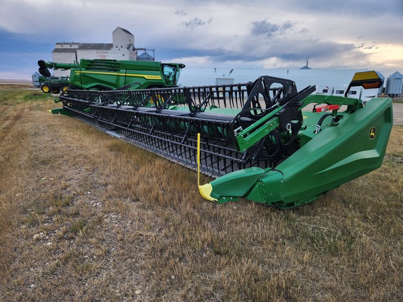 2022 John Deere HD50F Header Combine