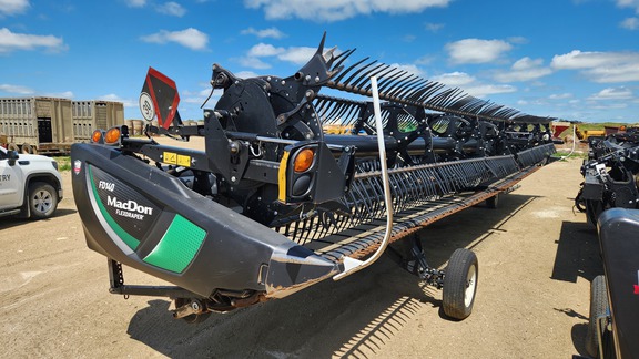 2019 MacDon FD1 40 Header Combine