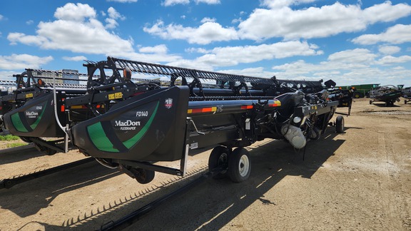 2019 MacDon FD1 40 Header Combine