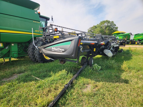 2017 MacDon FD75 Header Combine