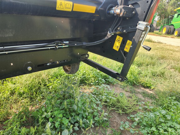 2017 MacDon FD75 Header Combine