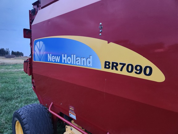 2009 New Holland BR7090 Baler/Round