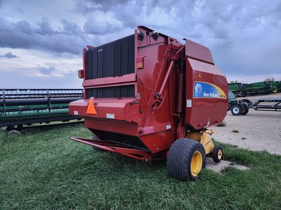 2009 New Holland BR7090 Baler/Round