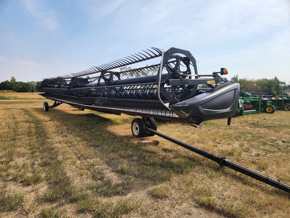 2017 MacDon FD75 Header Combine