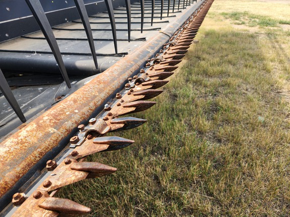 2017 MacDon FD75 Header Combine