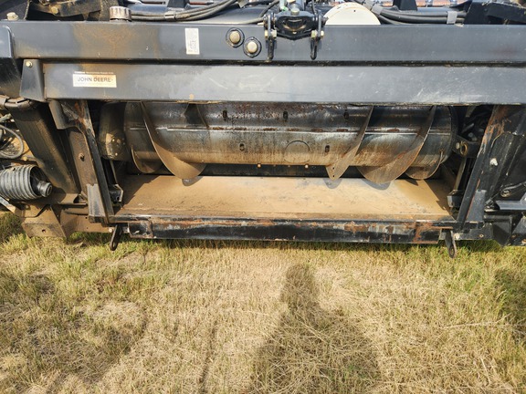 2017 MacDon FD75 Header Combine