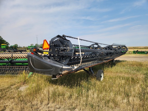 2017 MacDon FD75 Header Combine