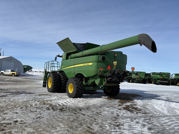 2018 John Deere S780 Combine