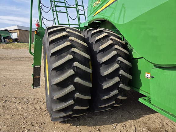 2022 John Deere S780 Combine