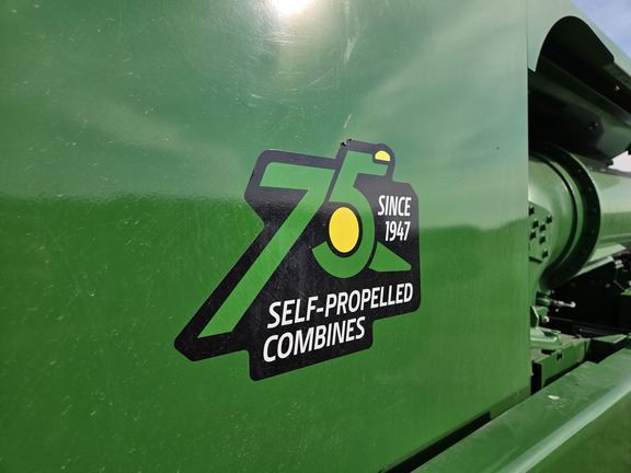 2022 John Deere S780 Combine