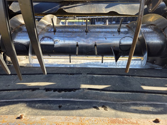 2017 MacDon FD75-40 Header Combine