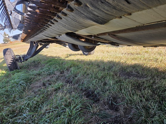 2017 MacDon FD75-40 Header Combine