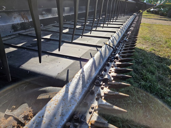 2017 MacDon FD75-40 Header Combine