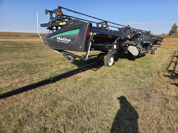 2017 MacDon FD75-40 Header Combine