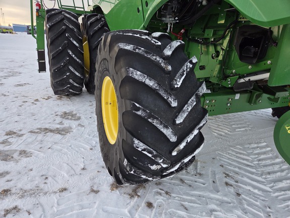 2015 John Deere S680 Combine