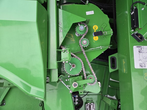 2015 John Deere S680 Combine