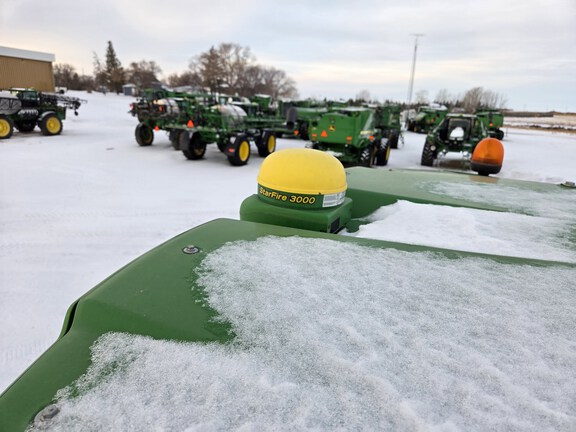 2015 John Deere S680 Combine