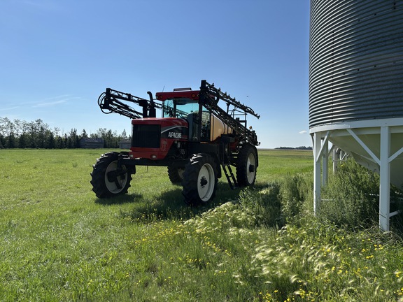 2008 Apache AS1010 Sprayer/High Clearance