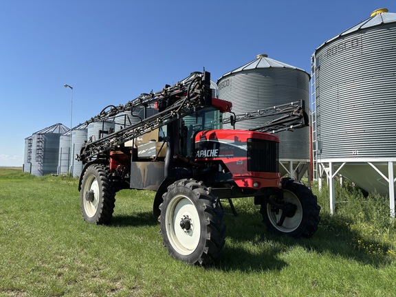 2008 Apache AS1010 Sprayer/High Clearance