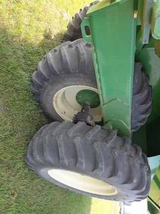 2012 Brent 1282 Grain Cart