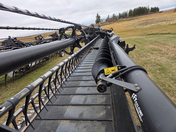 2015 MacDon FD75 Header Combine