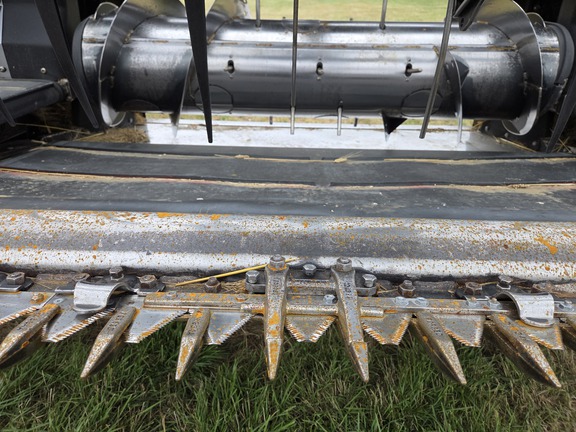 2015 MacDon FD75 Header Combine